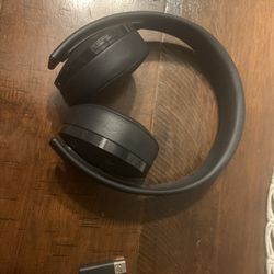 PlayStation Gold Wireless Headset