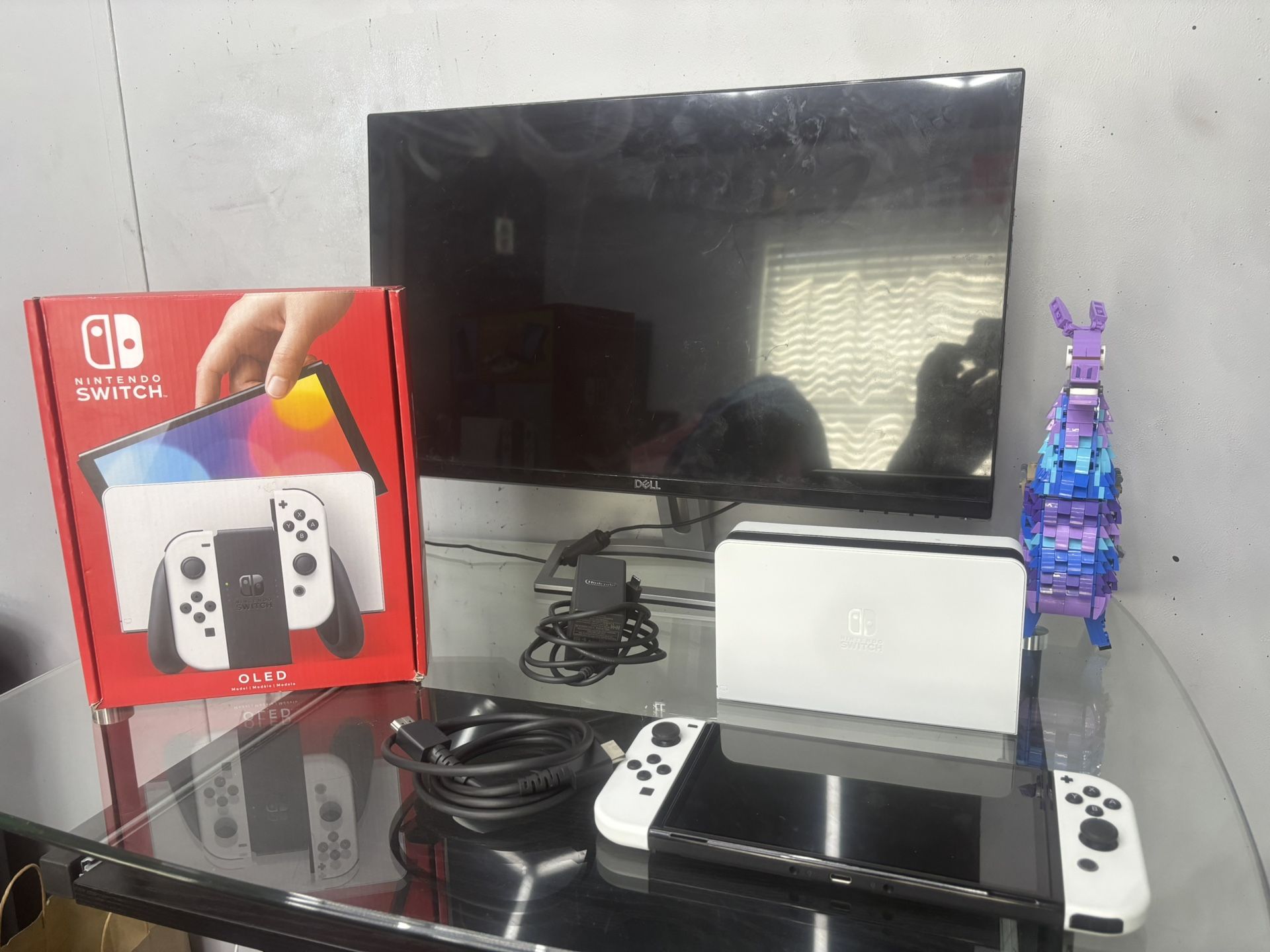 Nintendo Switch Oled - Box Included