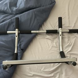 doorway pull up bar 