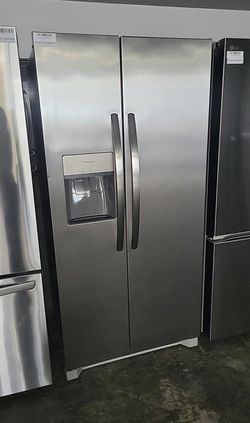 Frigidaire Side‑by‑Side Fridge – Stainless, Ice & Water