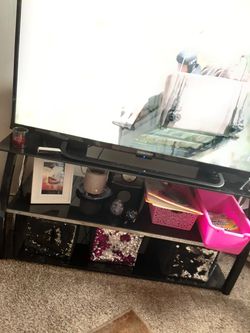 32 inch lg and glass TV stand