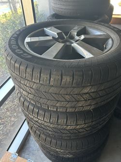 Tires 275/55r20 Goodyear Eagle Sport L.S.2 And Rims