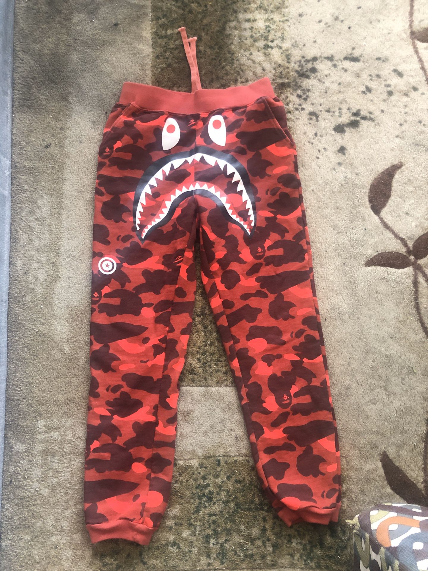 BAPE - red camo joggers pants size M