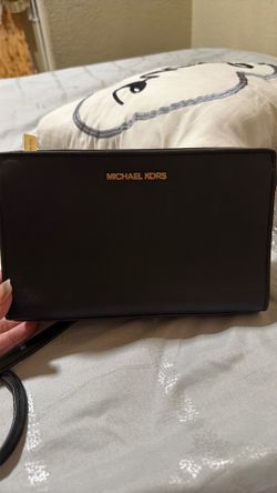 Michael Kors crossbody bag