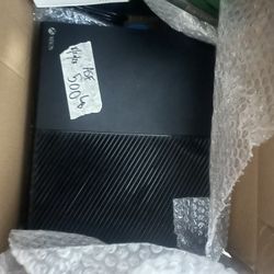 Xbox One 500GB Console Refurbished (Walmart) Bundle w/ 2 Controllers, Elden Ring 