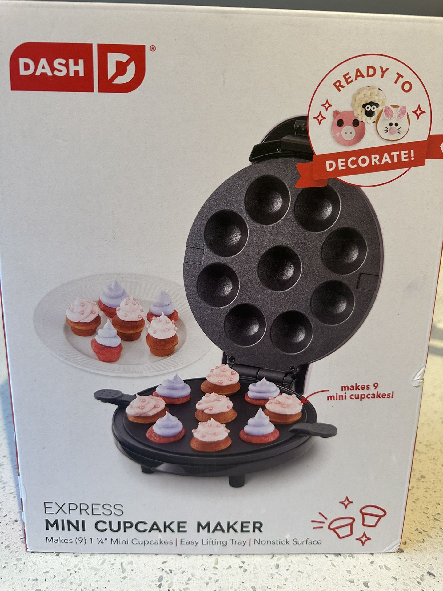 Dash Mini Cupcake Maker