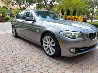 2011 BMW 535I ALL WHEEL DRIVE. EASY TO FINANCE!