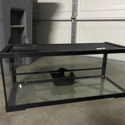 Reptile Tank With Swinging Doors