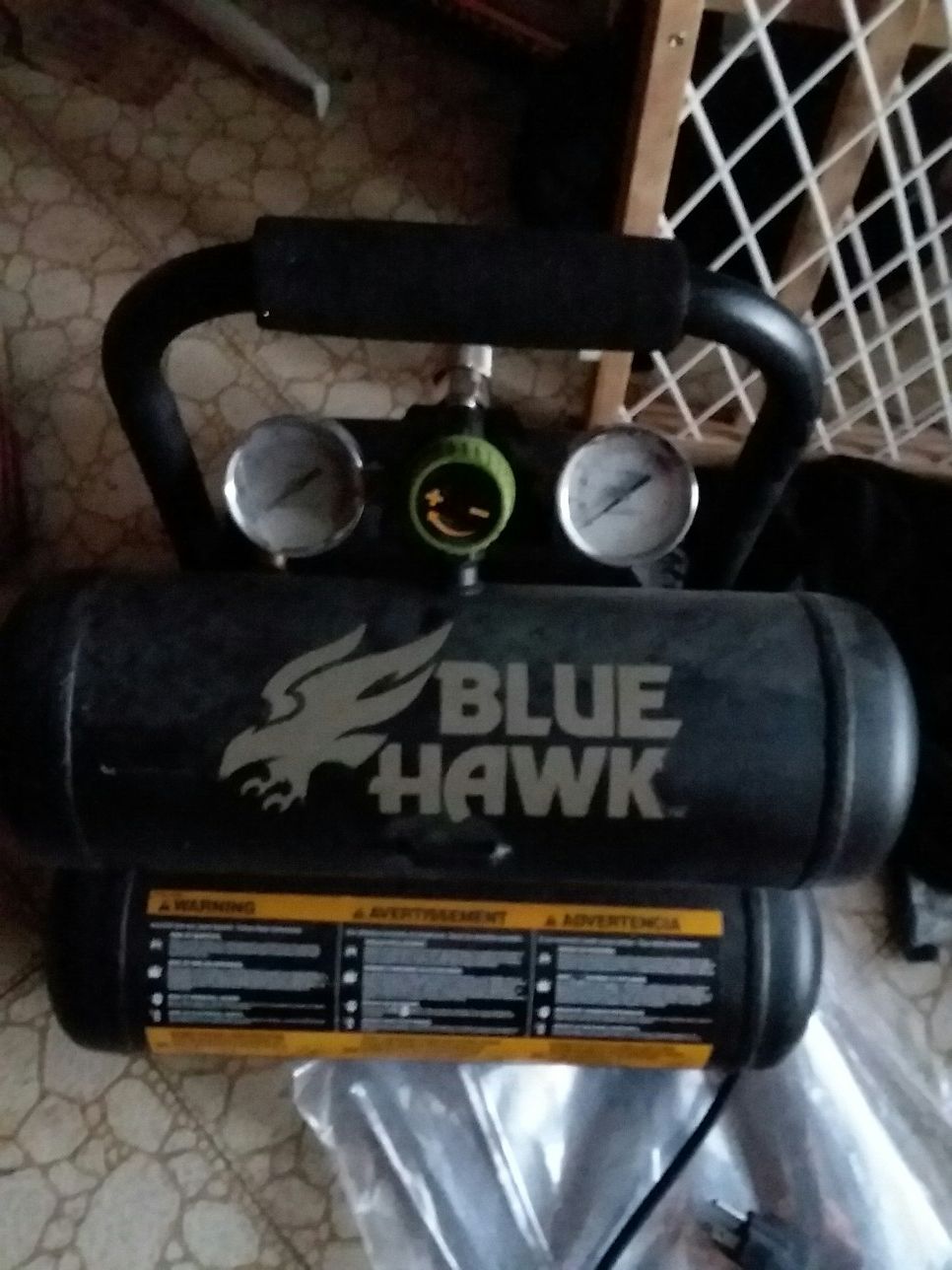 Blue hawk 2 gallon air compressor