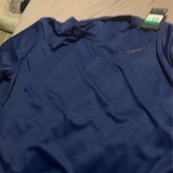 Men’s Nike shirt