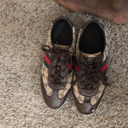 GUCCI shoes