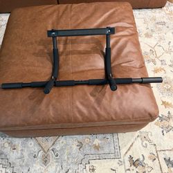 Pull Up Bar