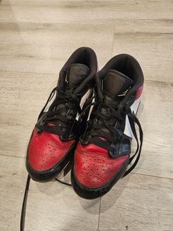Football cleats