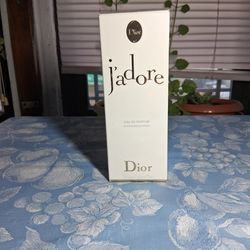 Dior J'Adore Perfume