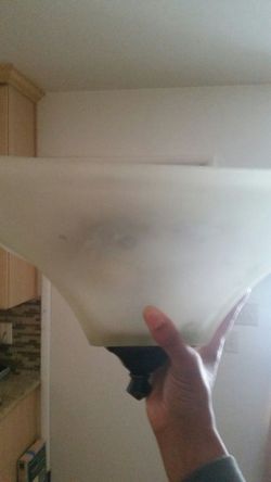 Ceiling light fixture