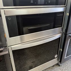 New Whirlpool  6.4 cu. ft. Smart Combination Wall Oven with Touchscreen