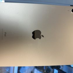 iPad Air 10th Gen With Apple Case 