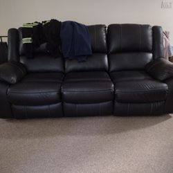 Black Leather Couch And Loveseat With USB Ports 
