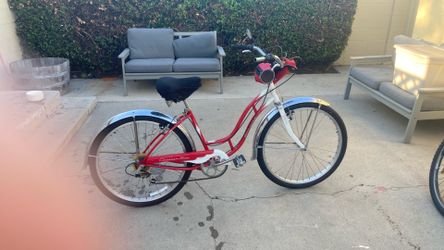 Women’s vintage schwin bike