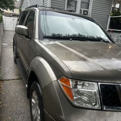 Nissan Pathfinder 4x4 2008