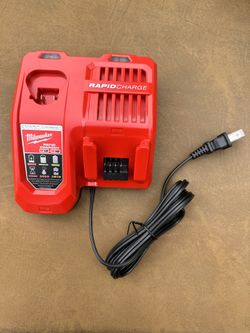 Milwaukee Rapid Charger 