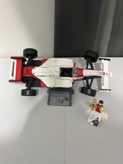 Lego 10330 McLaren MP4/4 & Ayrton Senna 