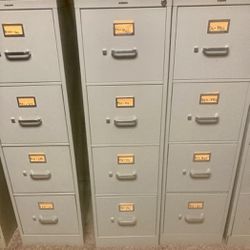 4 Drawer File Cabinets Excellent Condition 