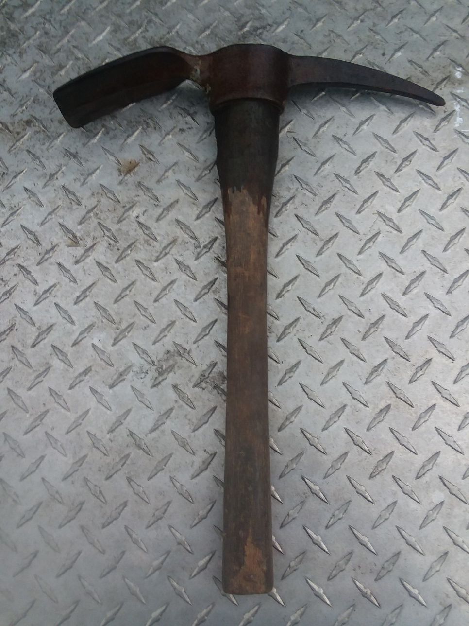 Vintage WW II US Diamond Calk 1944 Trench Pick Axe