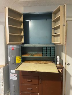 Garage tool stand