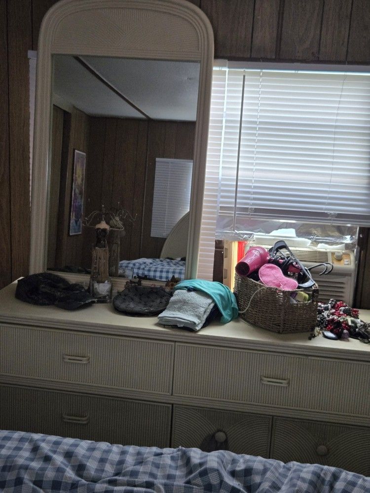 Four piece dresser set