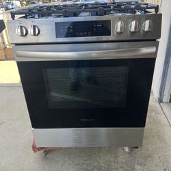 30” Frigidaire Slide in Range
