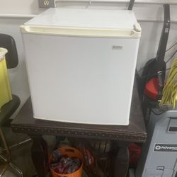 Kenmore Mini Fridge
