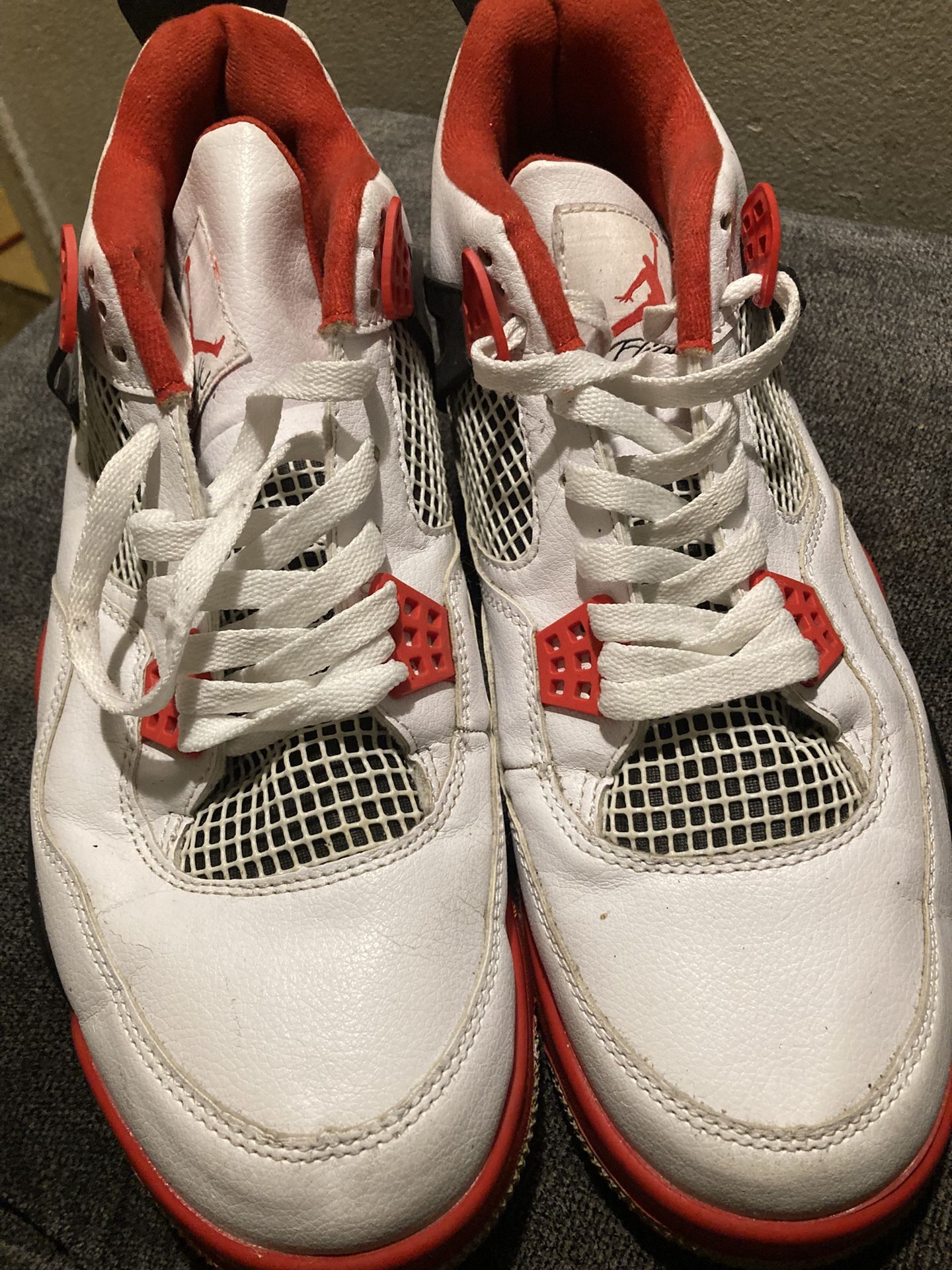 Jordan 4 Fire Red