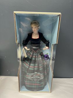 The Franklin Mint Diana Princess of Wales Porcelain Portrait Doll w/ Original Box