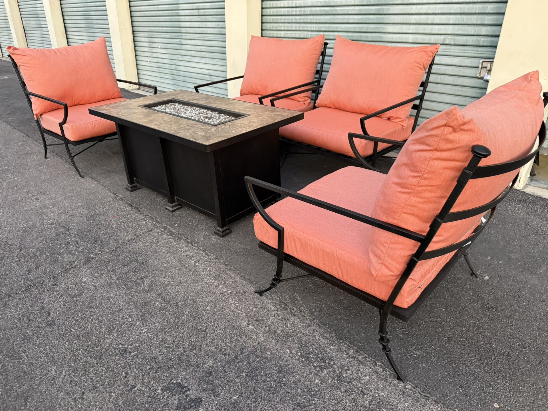 Patio, Outdoor furniture,4 Club Chairs MCM, Sunbrella, Fire Pit🔥🔥Ow Lee.