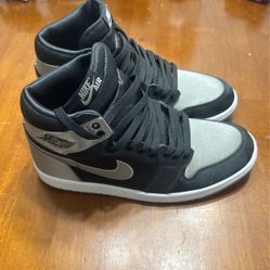 JORDAN RETRO 1 HIGH OG # 10 WOMEN’S