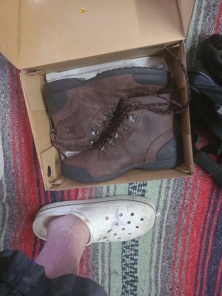 Mens Sorrel Water Proof Hiking Boots