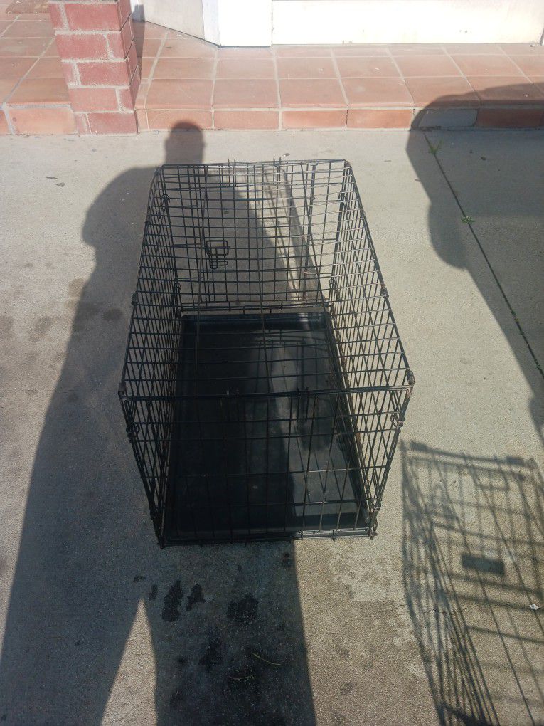 Dog Crate 🐕... Medium Size