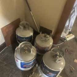 20 $ /30$/ 40$ Tanks Clean Newer