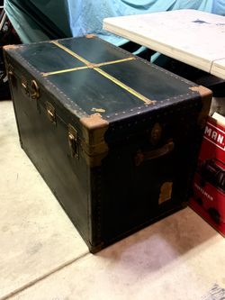 Vintage "Vacationer" Steamer Trunk with Original Key!