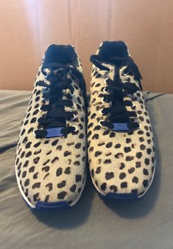 Adidas Torsion Leopard print
