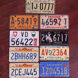 9 Vintage License Plates For Decoration