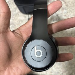 Beats Solo 4