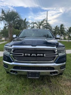 2022 Ram 1500 Laramie Crew Cab 4X2 57 BOX