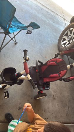 Tricycle/stroller