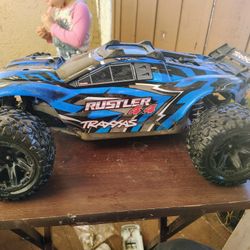 Traxxas Rustler 4x4 
