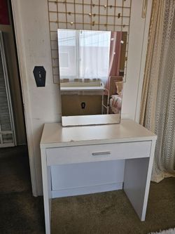 Vanity (white)