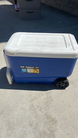 Igloo ice cooler