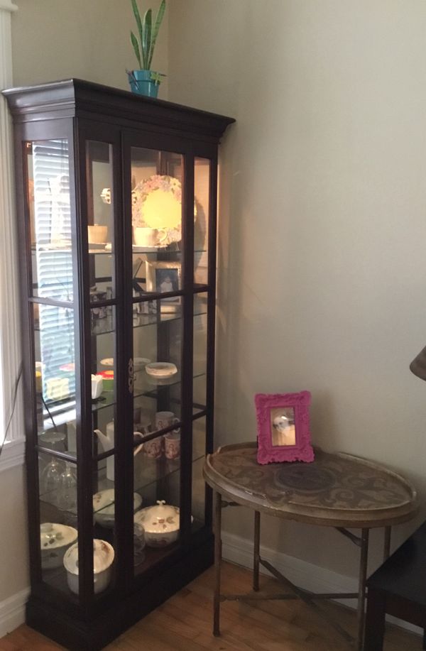 2 Glass cabinets for Sale in Houston, TX - OfferUp
