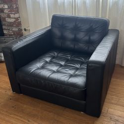 Black Leather Couch 